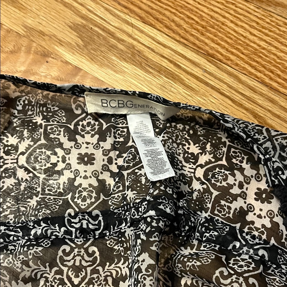 BCBGeneration Monochrome Patterned Kimono - image 2